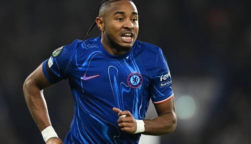 德甲神锋英超水土不服！切尔西甩卖遭哄抢，尤文拜仁出手